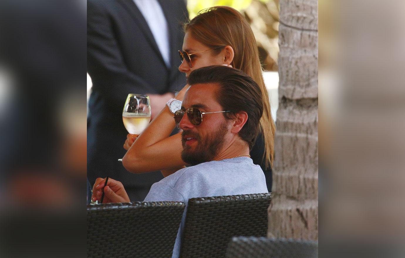 //scott disick bella banos model drinking cheating