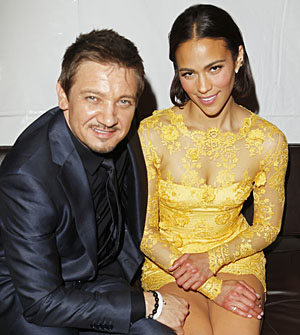//jeremy_renner_paula_patton