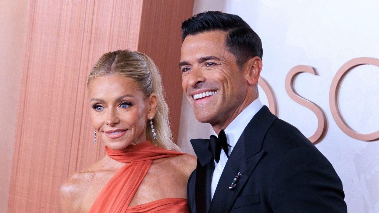 Photo of Kelly Ripa and Mark Consuelos