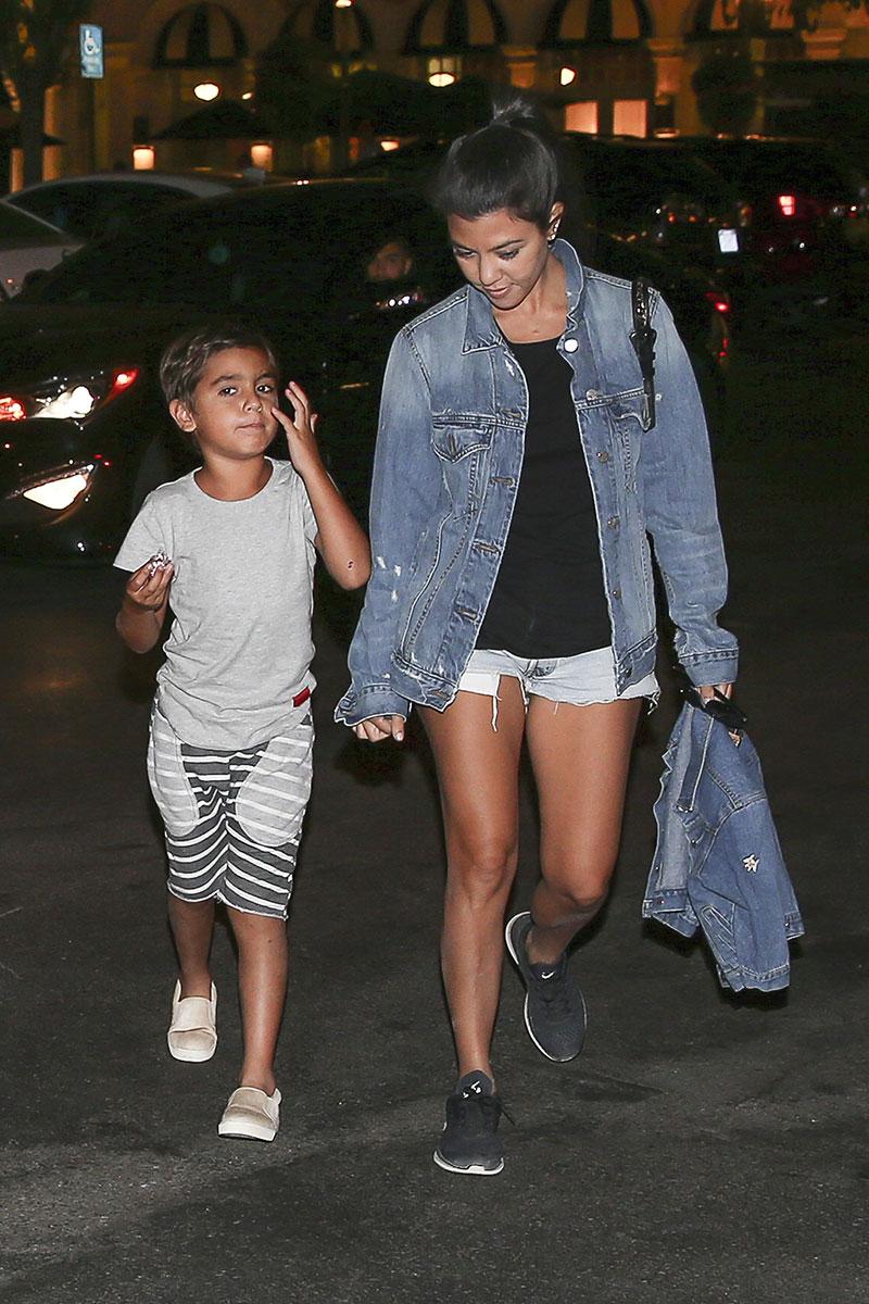 //Kourtney Kardashian Scott Disick Relationship Baby