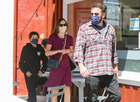 ben affleck ice cream daughter photos jennifer lopez pda movie