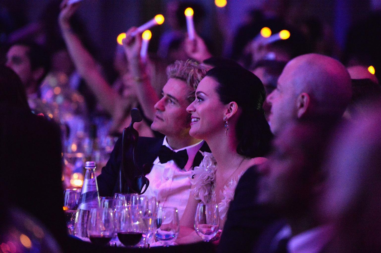 Katy Perry Orlando Bloom Snowflake Ball Split