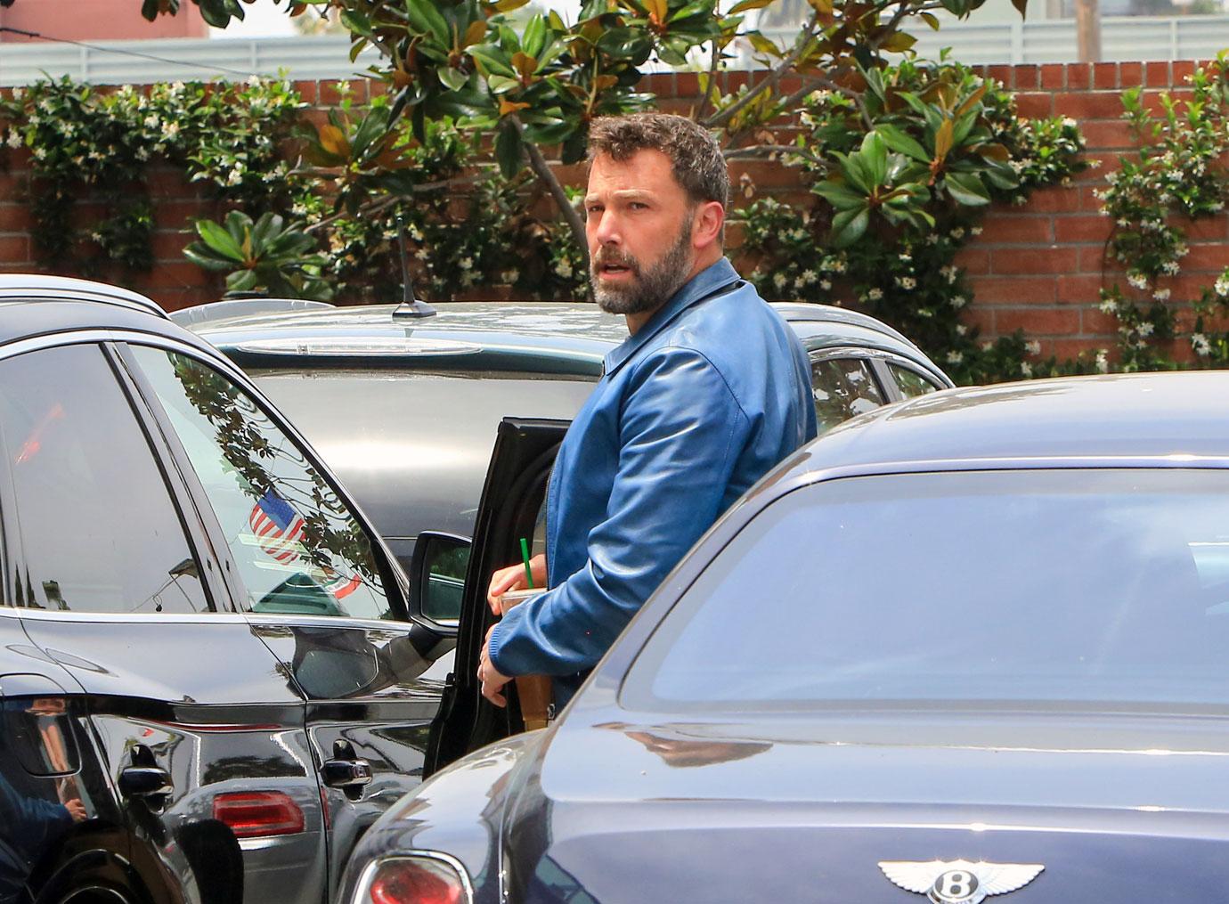 //ben affleck adult beverage brown bag