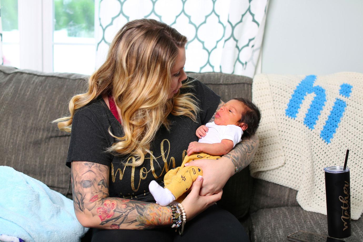 //kailyn lowry baby daddy begs see son new baby photos teen mom