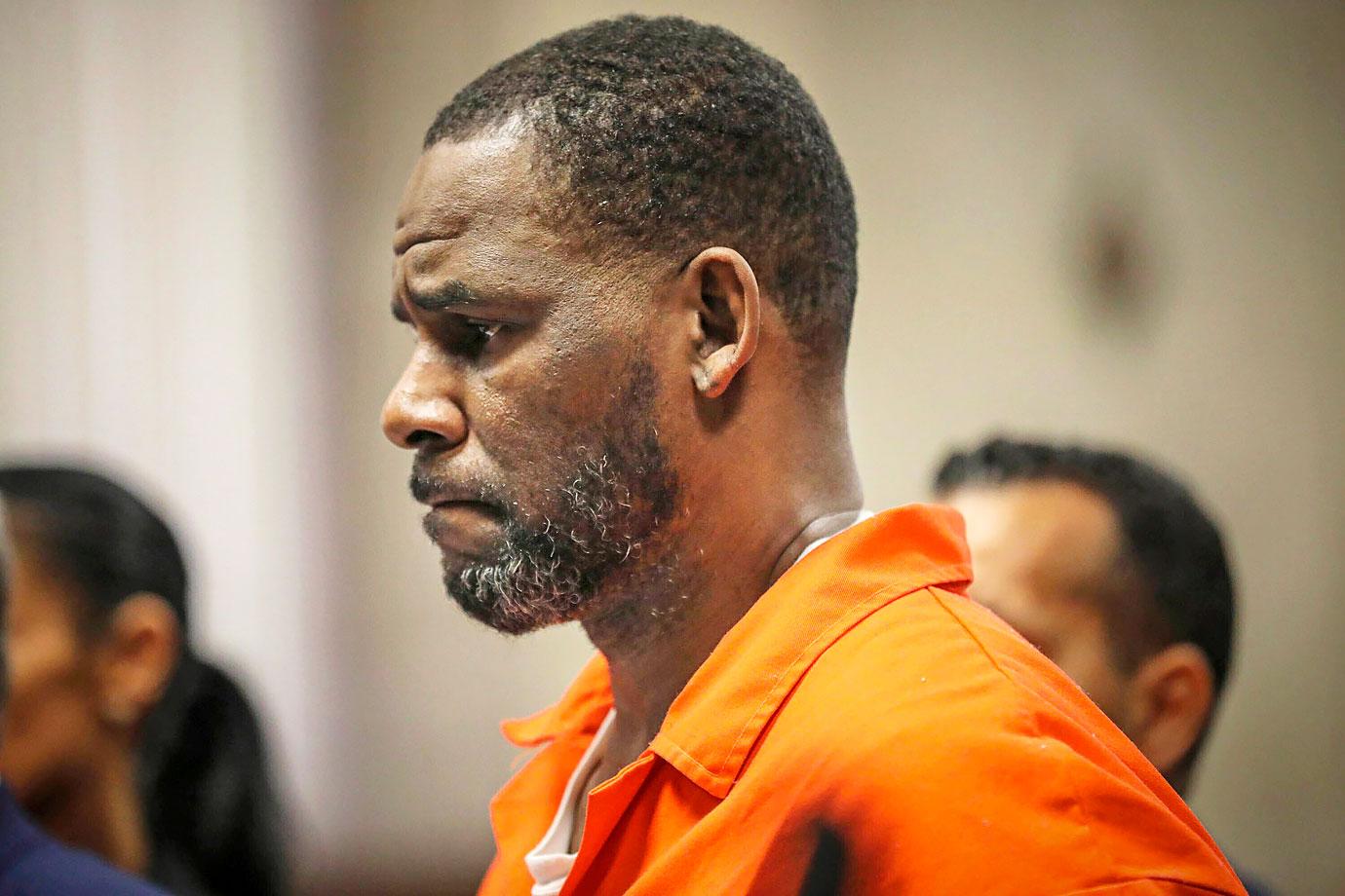 r kelly rkelly accused of forcing woman to eat feces punishment breaking his rules sex trafficking trial r