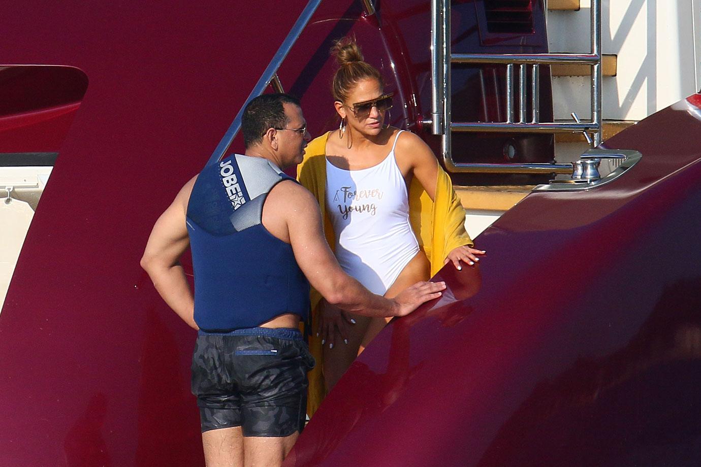 Jennifer Lopez Shows Off Swimsuit Body On Yacht Summer Vacation