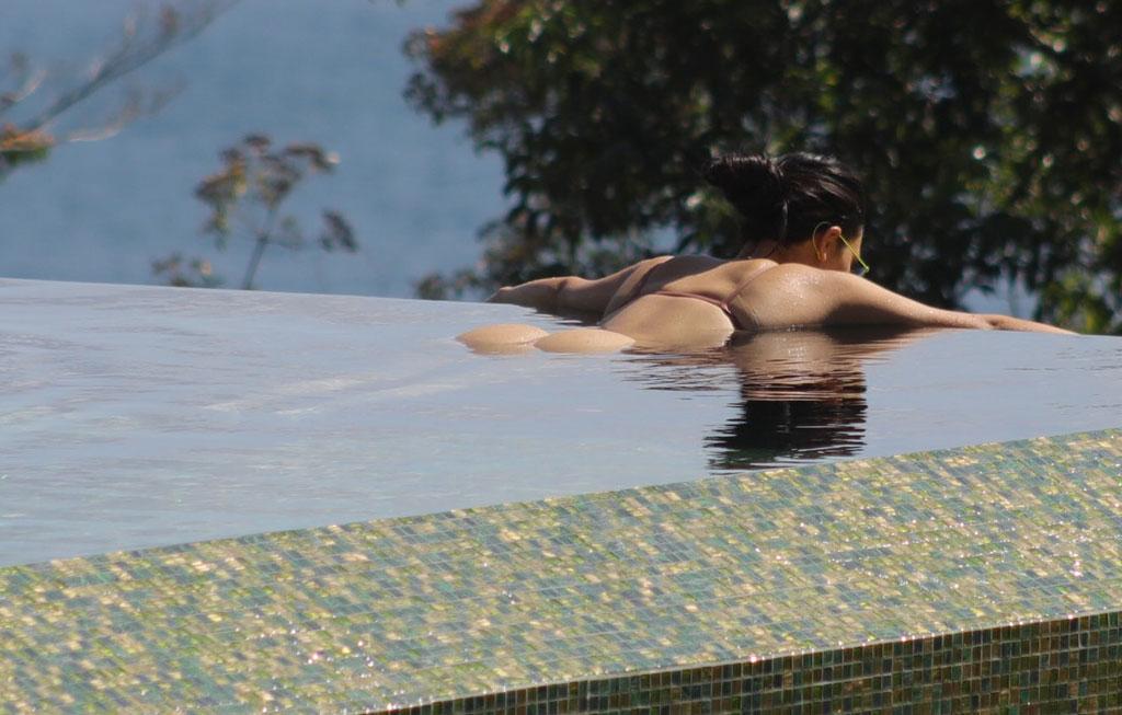 Kim Kardashian Naked Bikini Boobs Butt Costa Rica Vacation KUWTK Pics