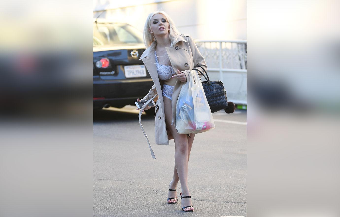 Courtney Stodden tries out underwear as she shops in the