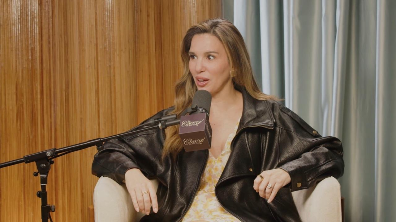 Christy Carlson Romano pod