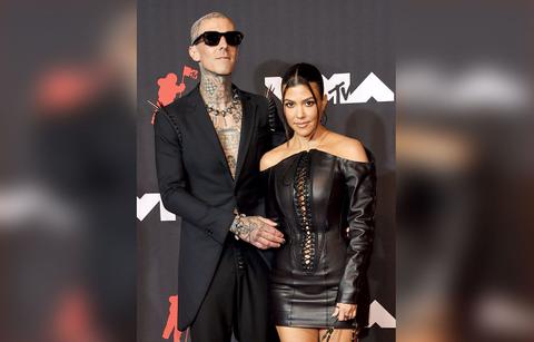 kourtney kardashian and travis barker gallery