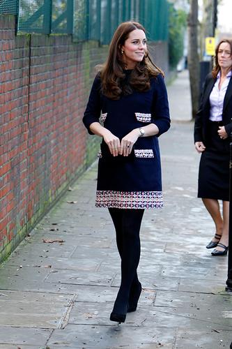 Royal Baby Bump! Pregnant Princess Kate Middleton Shows Off Her ...