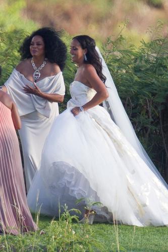 She's 71?? Diana Ross Stuns At Daughter's Wedding -- 12 Gorgeous Photos!