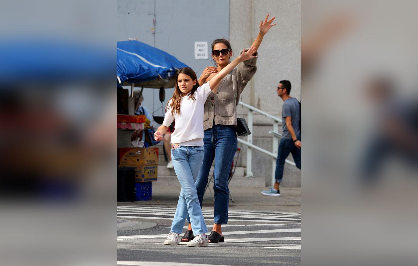 Katie Holmes Posts Photo With Her Mini-Me Suri Cruise