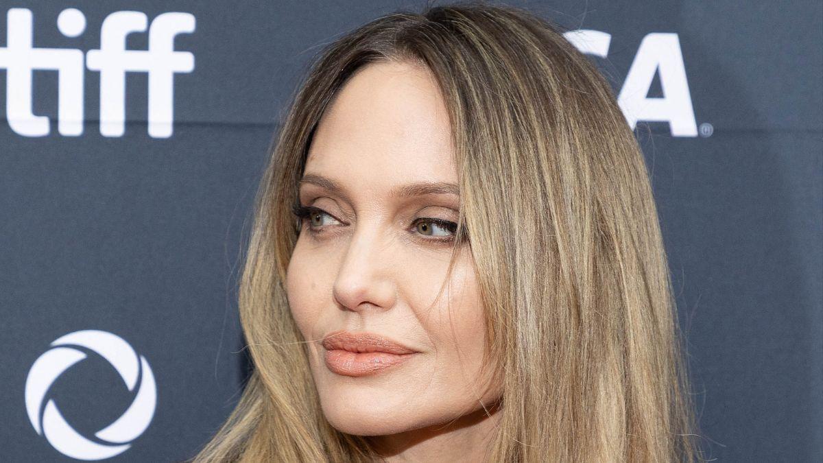 picture of Angelina Jolie