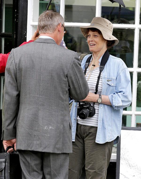 //sigourney weaver no makeup photos