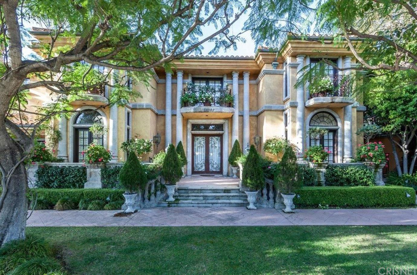 //charlie sheen house photos beverly hills sale mansion