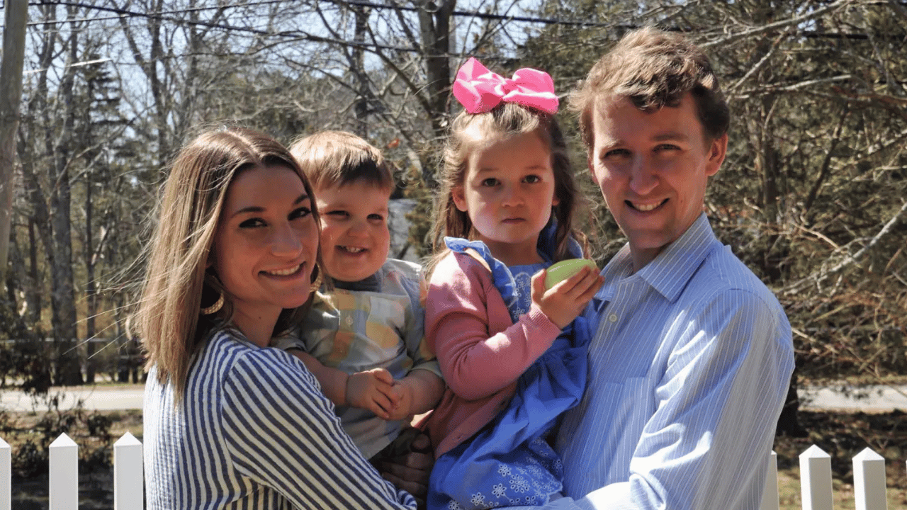 Lindsay is on trial fo the murder of the former couple's three children.