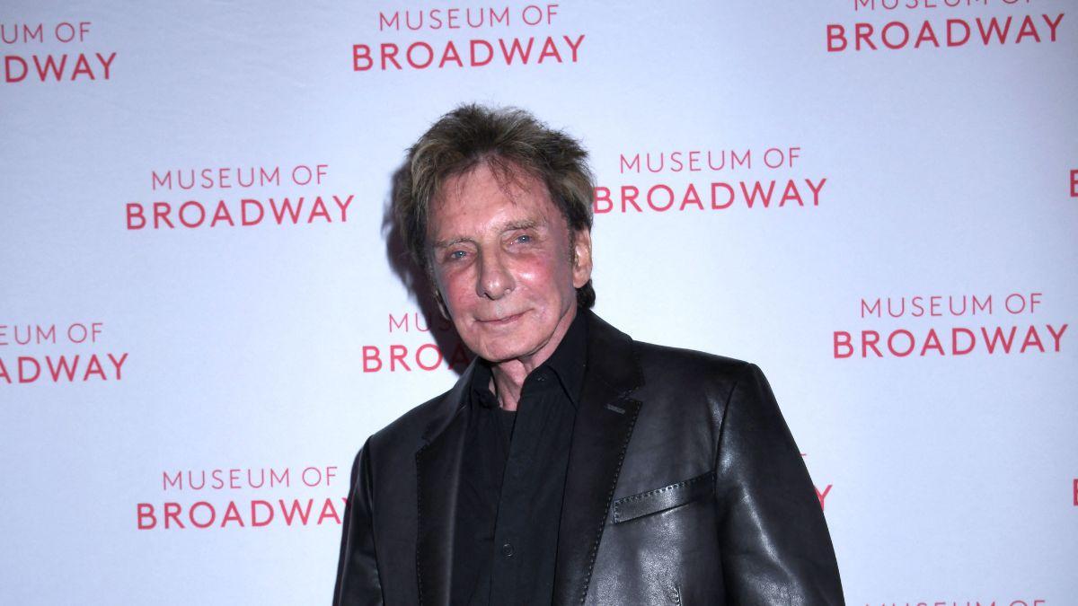 Barry Manilow has been facing a brutal setback as cancer-hit crooner struggles to sing again.