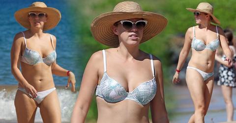 Jodie Sweetin beach bikini photos