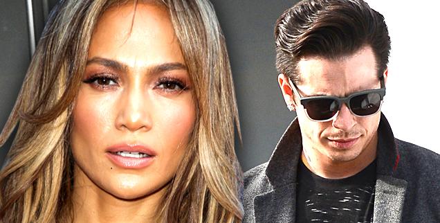 //jennifer lopez bail charity concert ex boyfriend casper smart wide