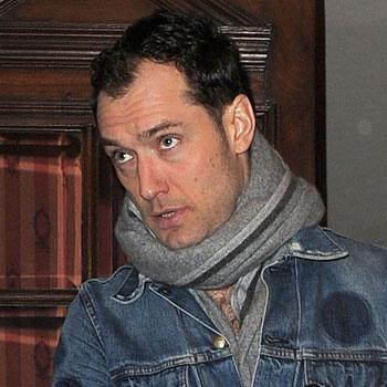 Jude Law Lawyers In Phone Hacking Case Tell Actor Family Member Got Paid To Spill His Secrets