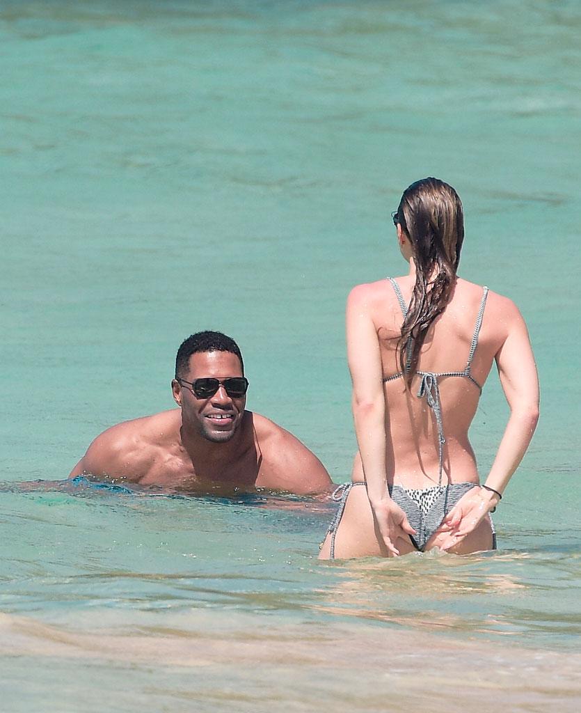 Shirtless Michael Strahan Spotted On Vacation With Criminal Girlfriend 