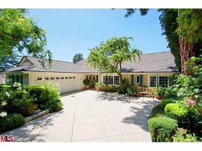 //emma stone and andrew garfield beverly hills house  x