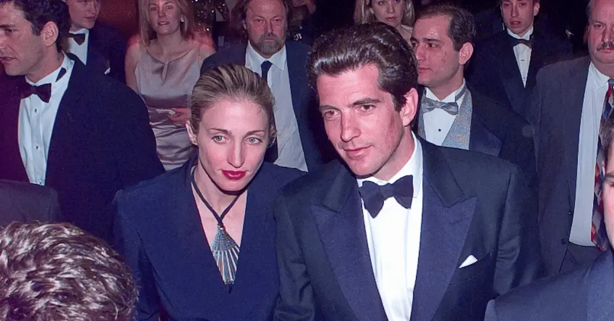 Photo of John F. Kennedy Jr. and Carolyn Bessette-Kennedy