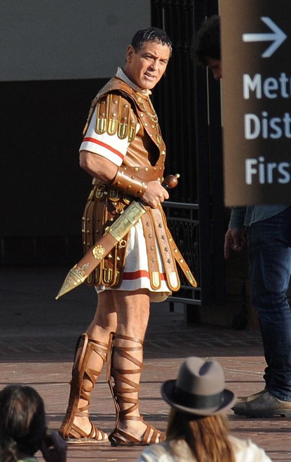 //geroge clooney kilt