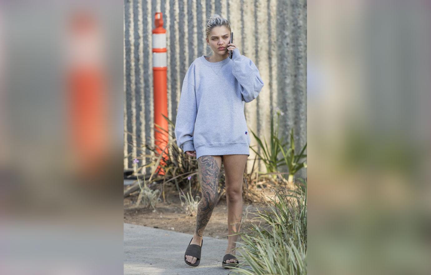 //Kanye west leaves studio pantless model