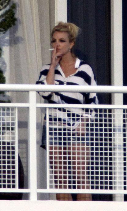 Britney Takes A Smoke Break Or Two 