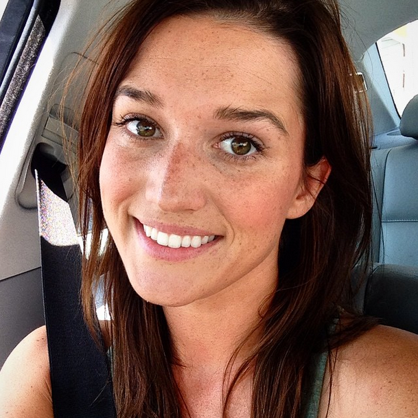 Totally Nude! 'The Bachelor' Contestant Jade Elizabeth Poses For