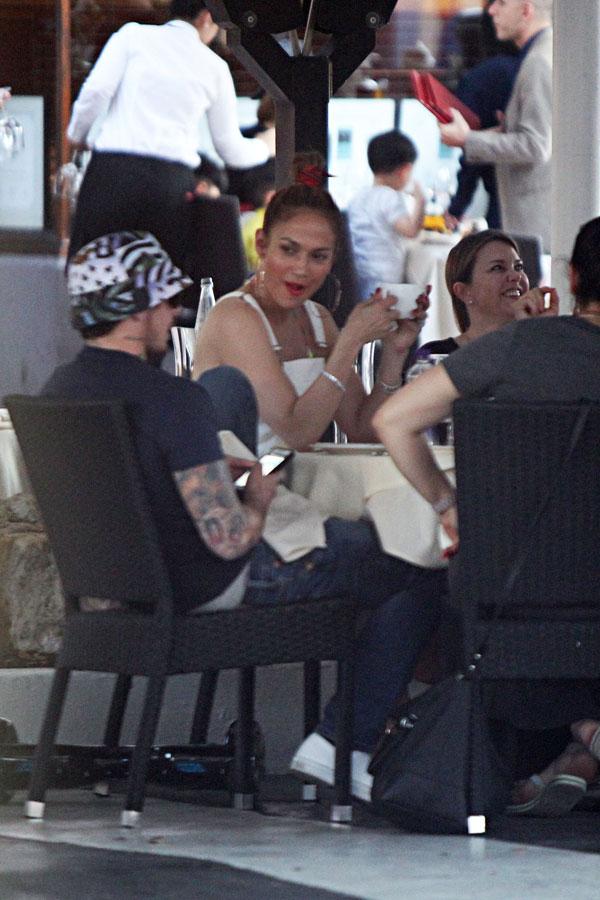 Jennifer Lopez Casper Smart Back together