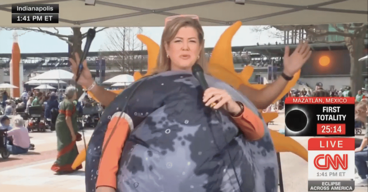 cnn host dress up as the sun and moon solar eclipse