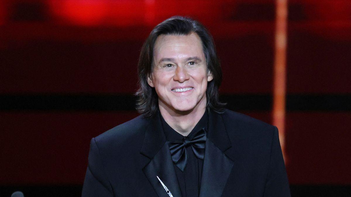 Carrey appeared with Min Ah at the César Awards, as sources said the pair went public with their relationship.