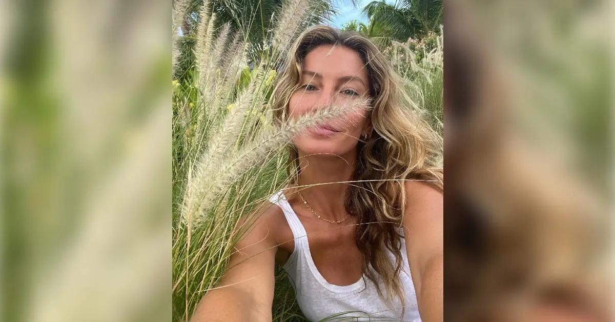 Gisele Bundchen performs bikini-clad yoga pose on beach