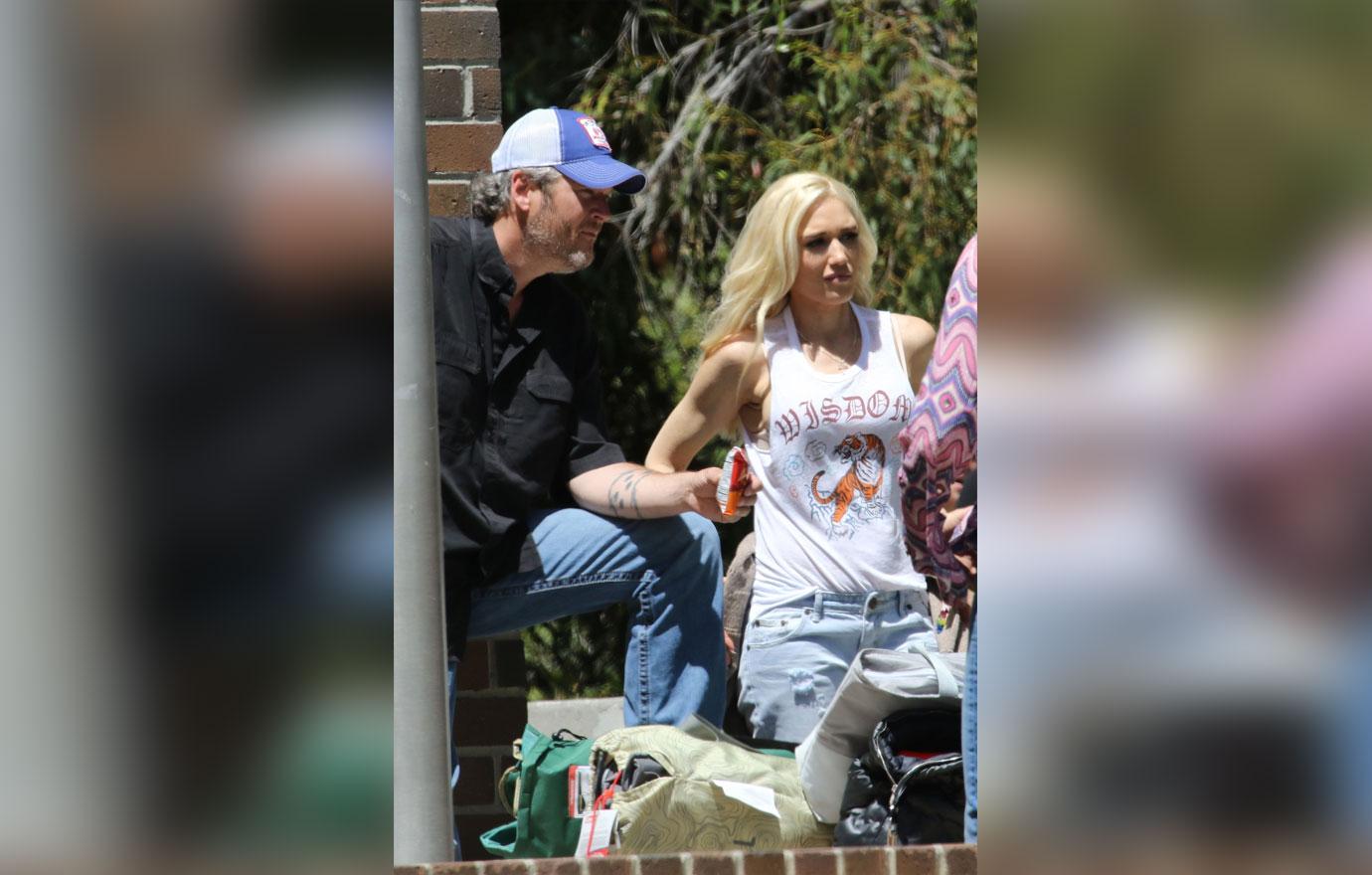 Gwen Stefani Blake Shelton Basketball With Her Sons