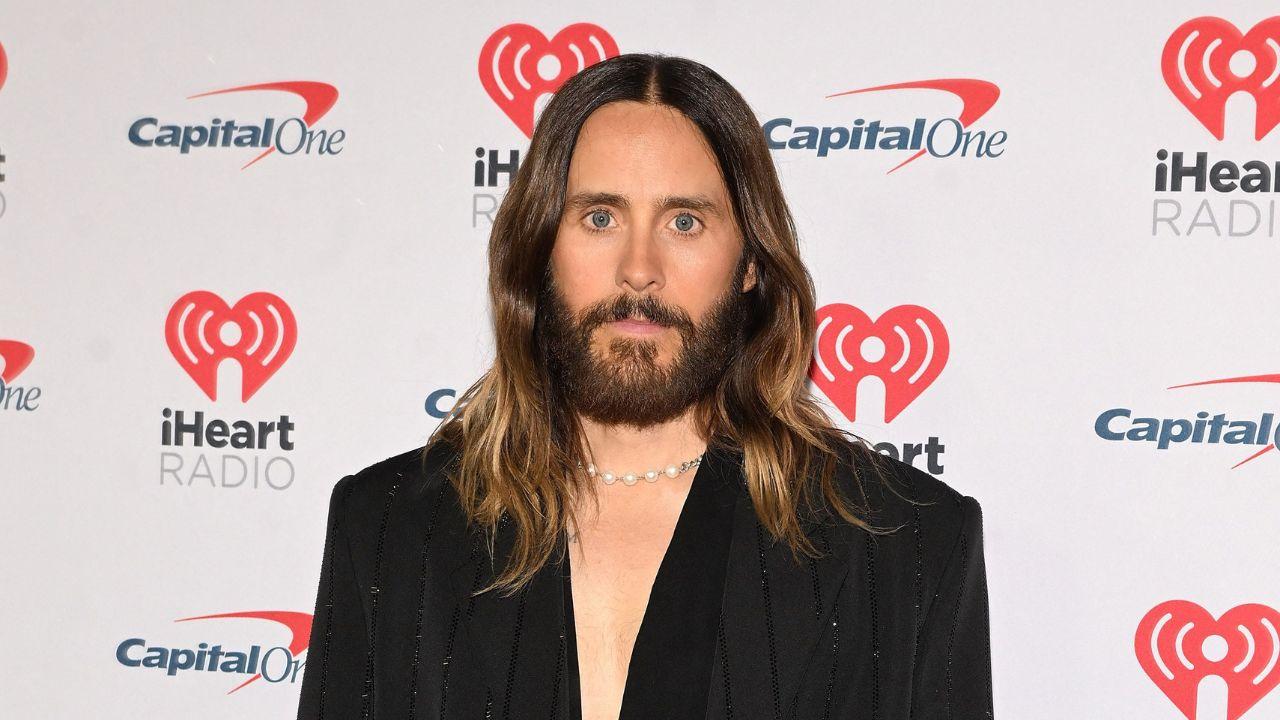 Jared Leto's Hollywood friends reportedly 'pull away' as misconduct claims continue to surround the actor.