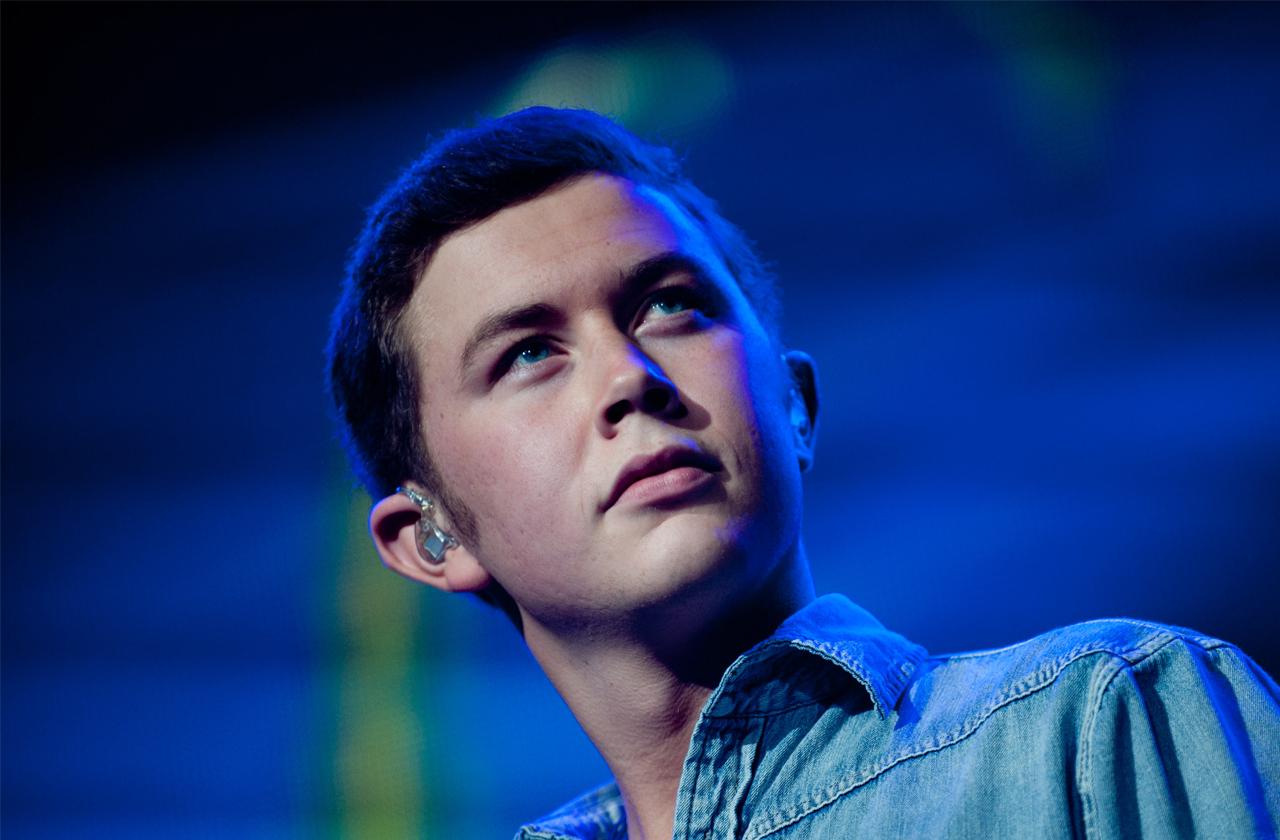 Scotty McCreery Cited For Having Gun At Airport