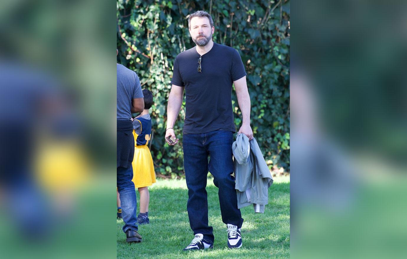 //ben affleck feud jennifer garner son basketball game blowout