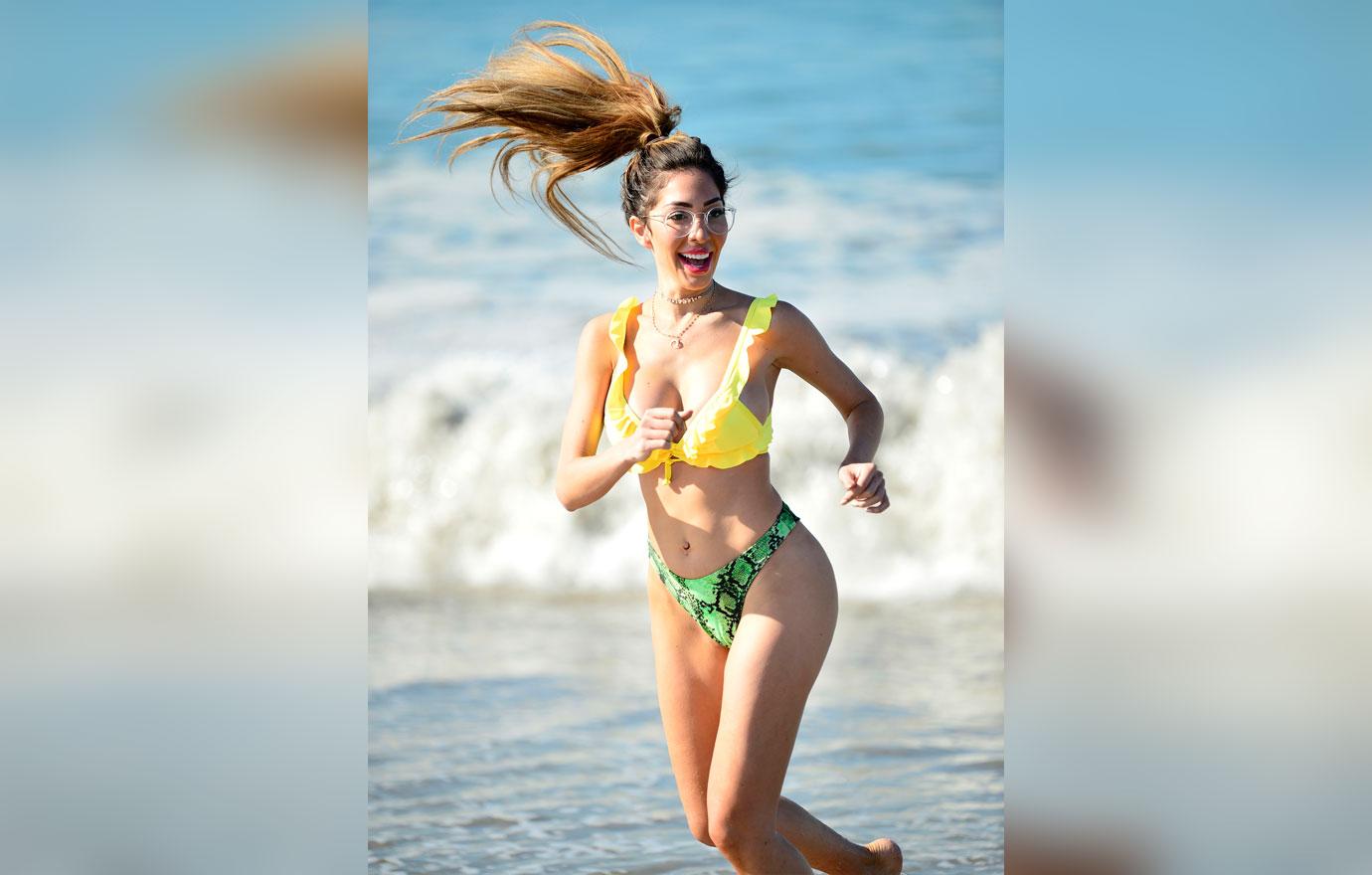 Farrah Abraham Wears Glasses, Yellow & Green Bikini At Beach