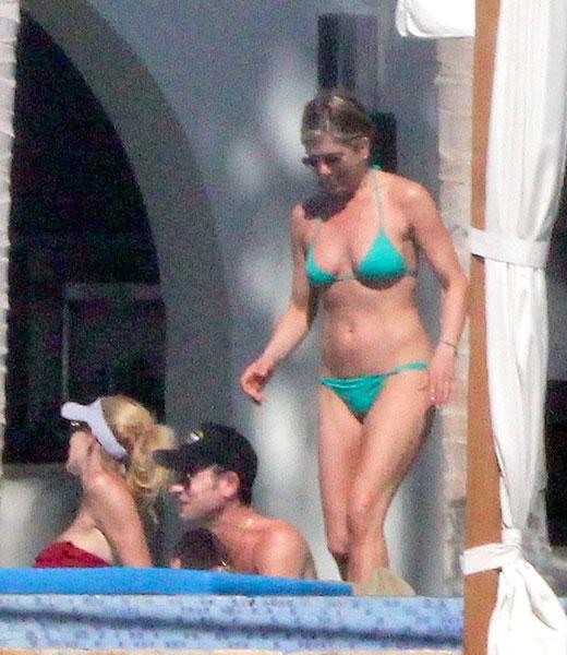 //jennifer aniston cabo bikini