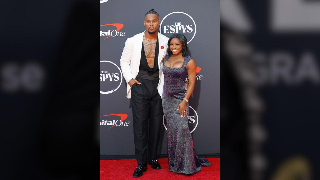 picture of Simone Biles and Jonathan owens