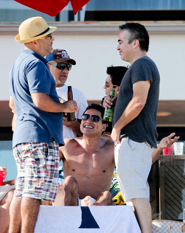 mario lopez beach wife hot body