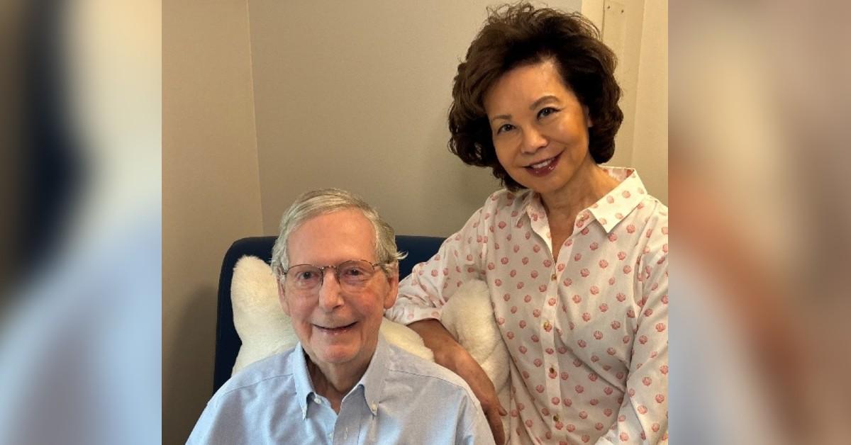 Mitch McConnell shared a new photo from the hospital on July 27.