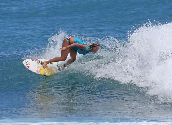 Soul Surfer Bethany Hamilton Surfing In Hawaii