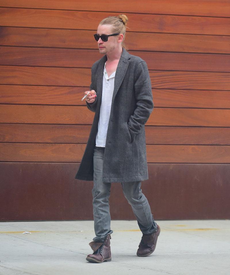 Macaulay Culkin Photos -- Smoking After Rehab & Methadone Treatment