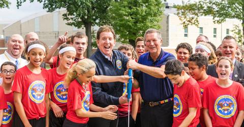//jake steinfeld delivers dont quit fitness centers radar pp