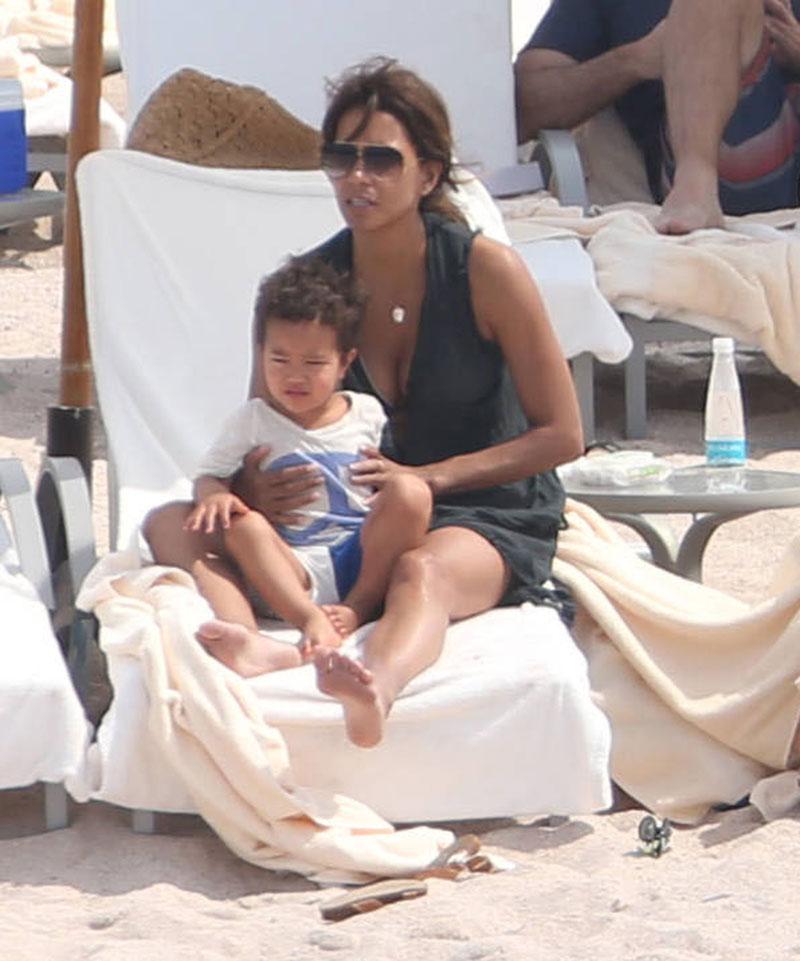 Halle Berry Divorce Olivier Martinez Vacation Mexico