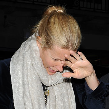 //gwyneth paltrow cries depression wenn